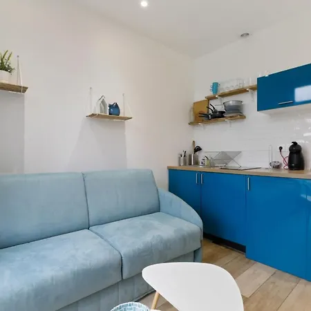 Διαμέρισμα Modern Studio With Jacuzzi Near Station And Center Welkeys *